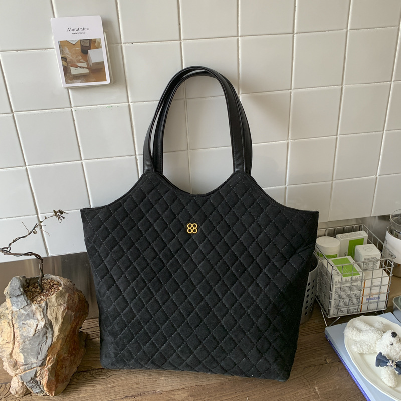 Luxury Brand Designer Bag Quilted Embroidery Large Capacity Bag For Women 2025 Autumn Winter New Suede Single Shoulder Bag Handheld Tote Bag