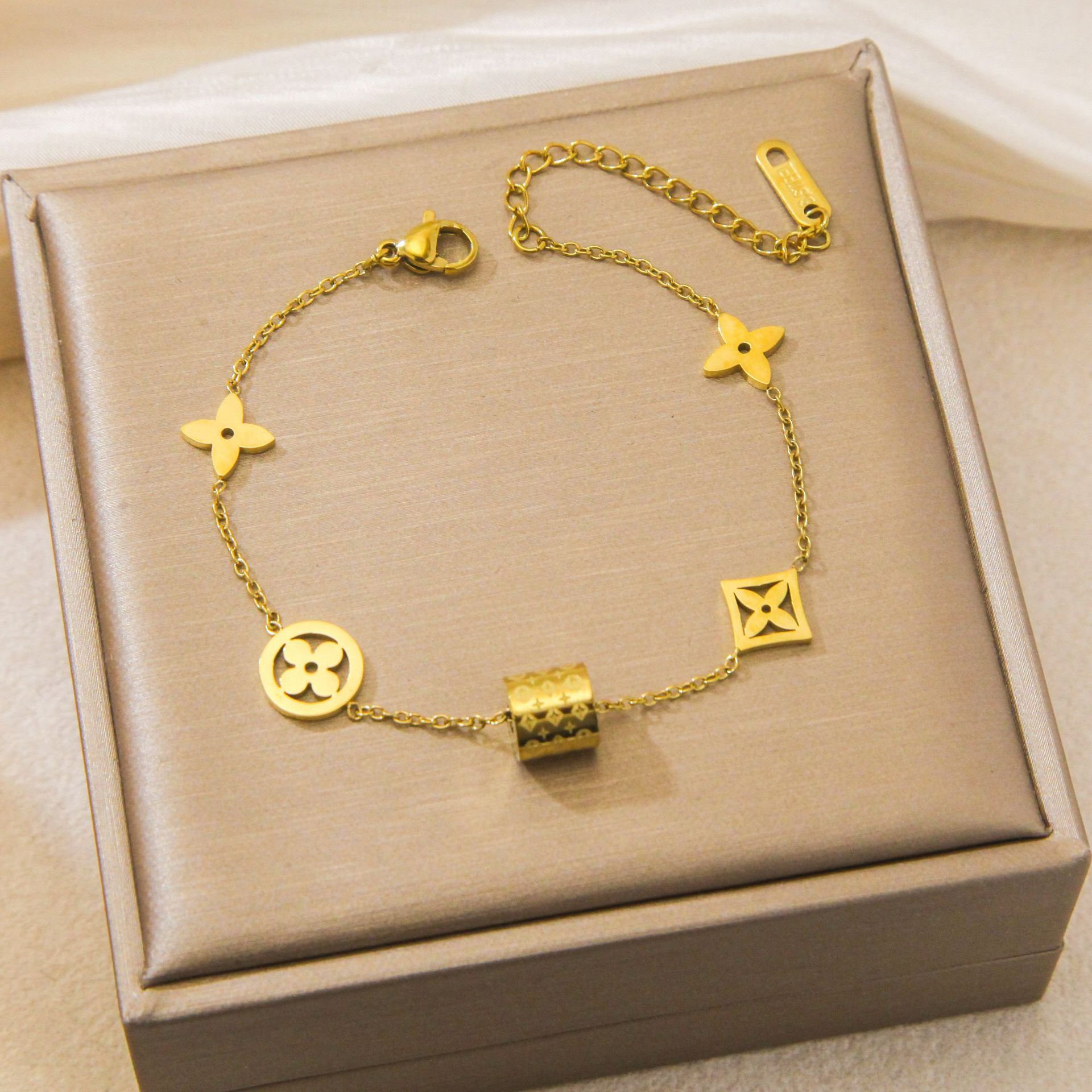 Designer Necklace For Women's Earrings Titanium Steel Gold Necklace Bracelet Collection Personality Simple Style Luxury Fashion Jewelry Women Nec