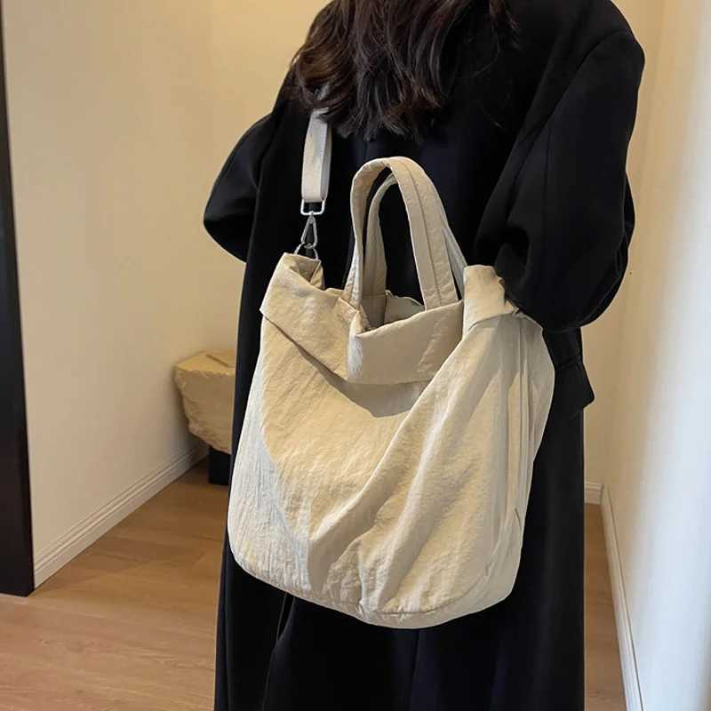 New Korean Womens Shoulder Bags Fashion Lightweight Crossbody Bag Large Capacity Nylon Shopping HandbagL251023