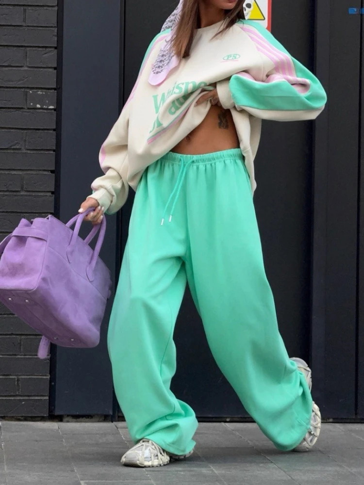 Highend Autumn and Winter Hoodie with Color Block Pants Twopiece Outfit European American Arrival Womens Suit Set 251022