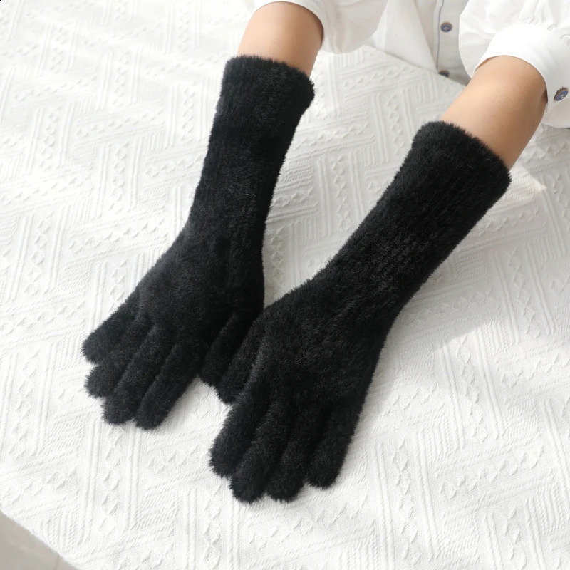 Women Plus Cashmere Touch Screen Gloves Winter Warm Gloves Elastic Soft Full Fingers Mittens Plush Faux Fur Knitted Gloves 251021