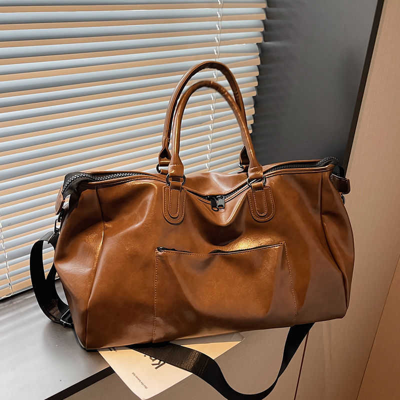 Leather Handheld Travel Bag for Men Large Capacity Outdoor Sports Gym Bag Womens Crossbody Business Trip Travel Luggage Bag W251023