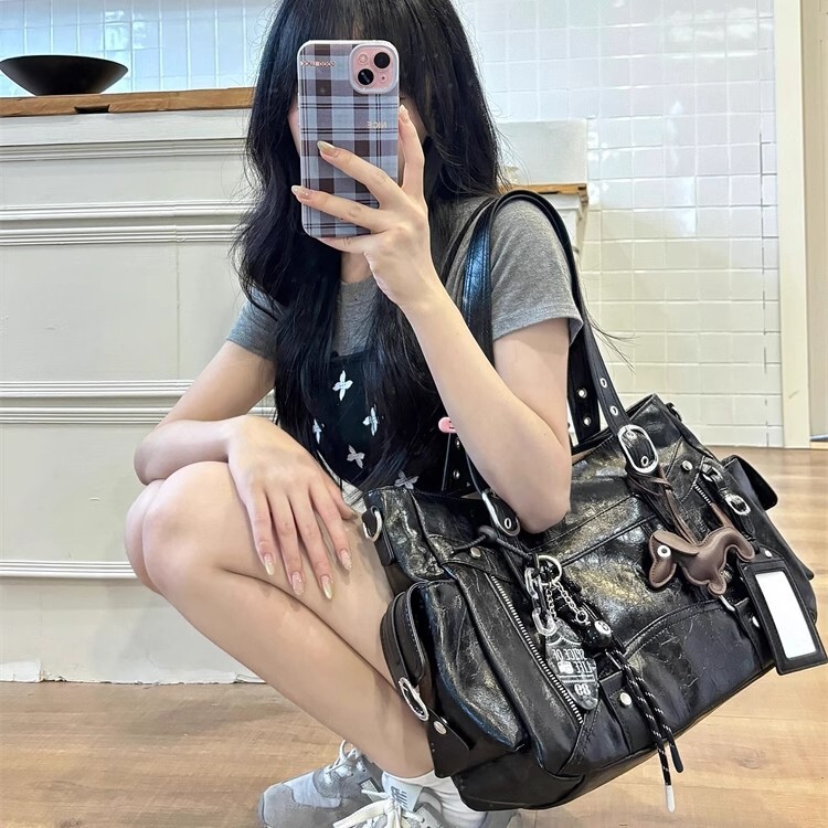 Luxury Brand Designer Bag Sweet Cool Style Large Capacity Tote Bag 2025 New Trendy Personality Versatile Handbag Uniform Bag Simple Y2k Shoulder Bag