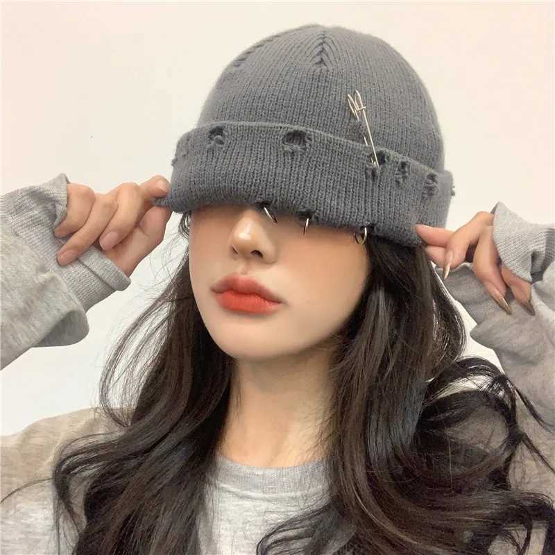 Women Distressed Knit Beanie Breatheable Slouchy Winter Hat Streetwear Fashion Caps For Trendy Boho Chic Style WomenXJ251023