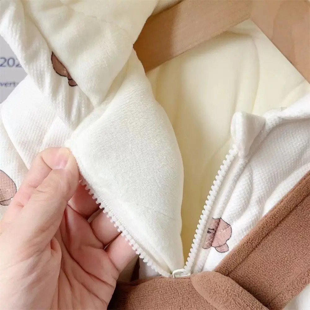 Winter Baby Snowsuit Cute Cartoon Warm Padded Romper 012M Boys Girls Outfit 251023