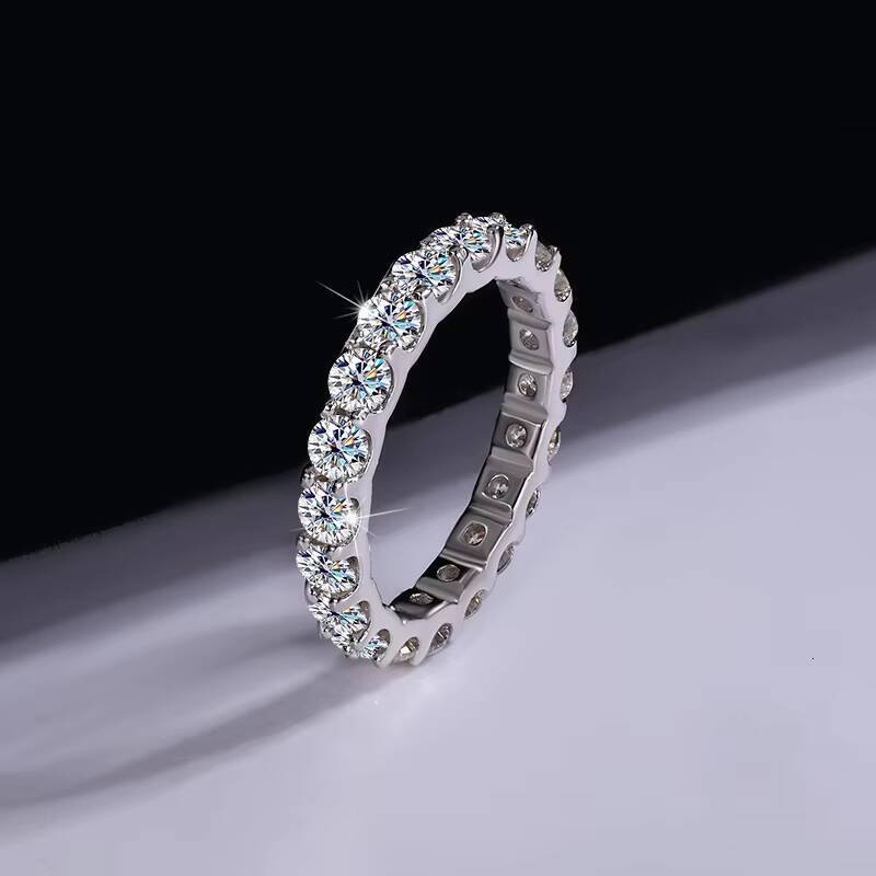 Delicate and Versatile S925 Sterling Silver Simple Row Ring Full Diamond Moissanite White Gold Plated Womens Ring Gift Jewelry