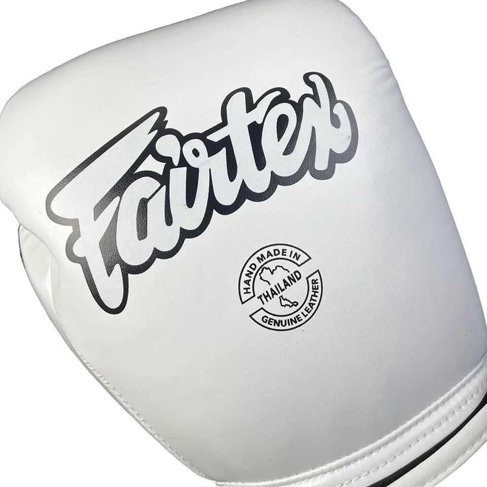 Breathable Boxing Gloves for Men And Women with Superior Wrist Support And Shock Absorption Punching Padde Y251023