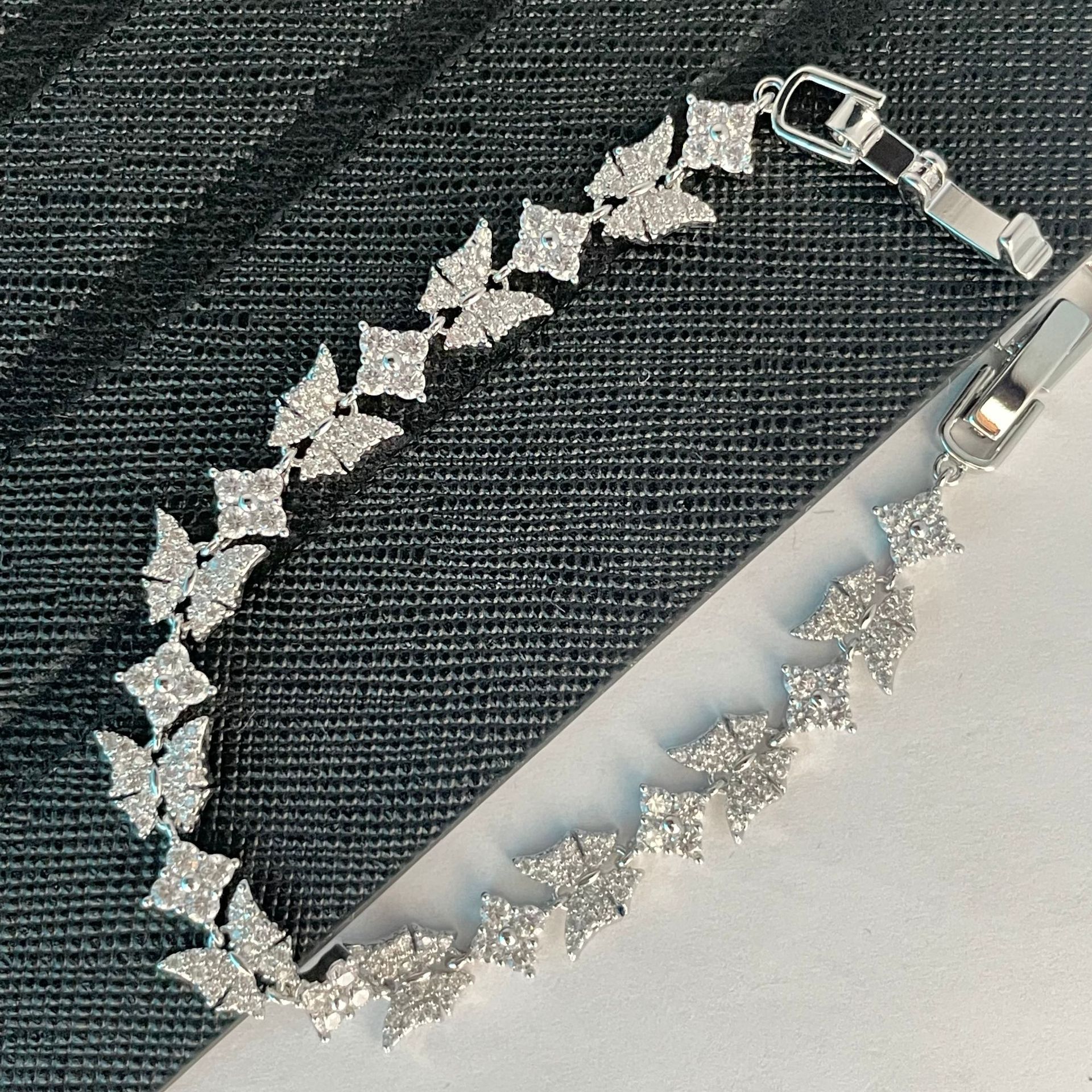 Designer bracelet 14k white gold full diamond zircon butterfly bracelet for women luxurious and high-end feel Charm bracelet adjustable bracelet free 