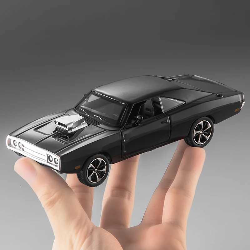 Limited edit 132 Diecast Metal simulation Dodge Warhorse Alloy model car sound and light Collection model boys toy giftT251023