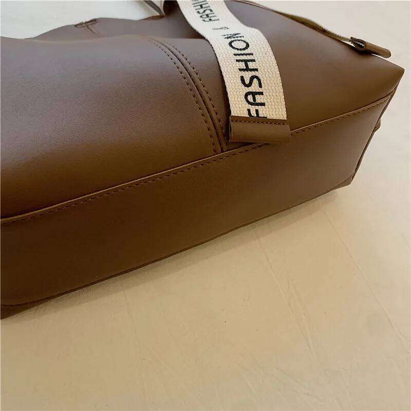 Street Fashion Women's Versatile PU Leather Shoulder with Scarf Stylish Tote Bag Large Capacity Handbag Women Daily Use