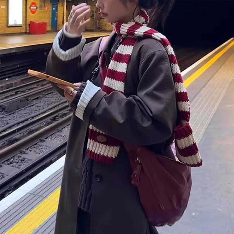 Japanese 2in1 Contrasting Striped Scarf Soft Wool Knitted Scarf Women Winter Versatile Simple Knitted Scarf Neck Warmer Scarf J251113