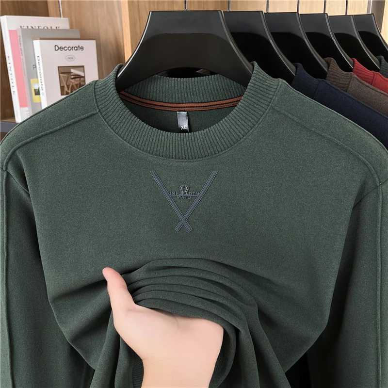 New seamless mens hoodie for spring and autumn 2025 business casual skin friendly comfortable round neck long sleeved tshirtXJ251023