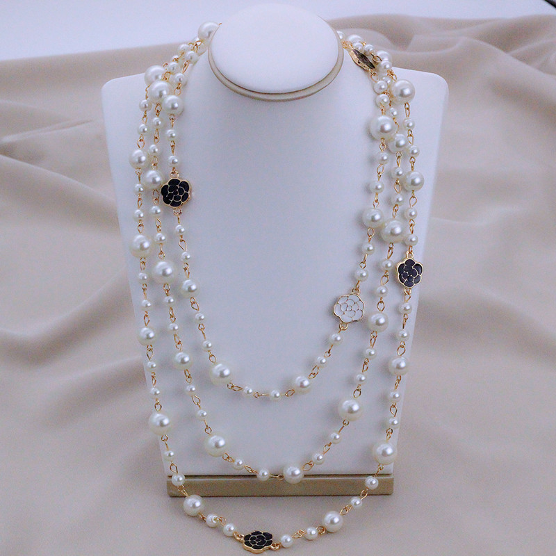 Designer necklace Full Diamond Rose Pearl Camellia Long Necklace for Women Elegant Flower Necklace for the Collarbone free shipping Gold necklace