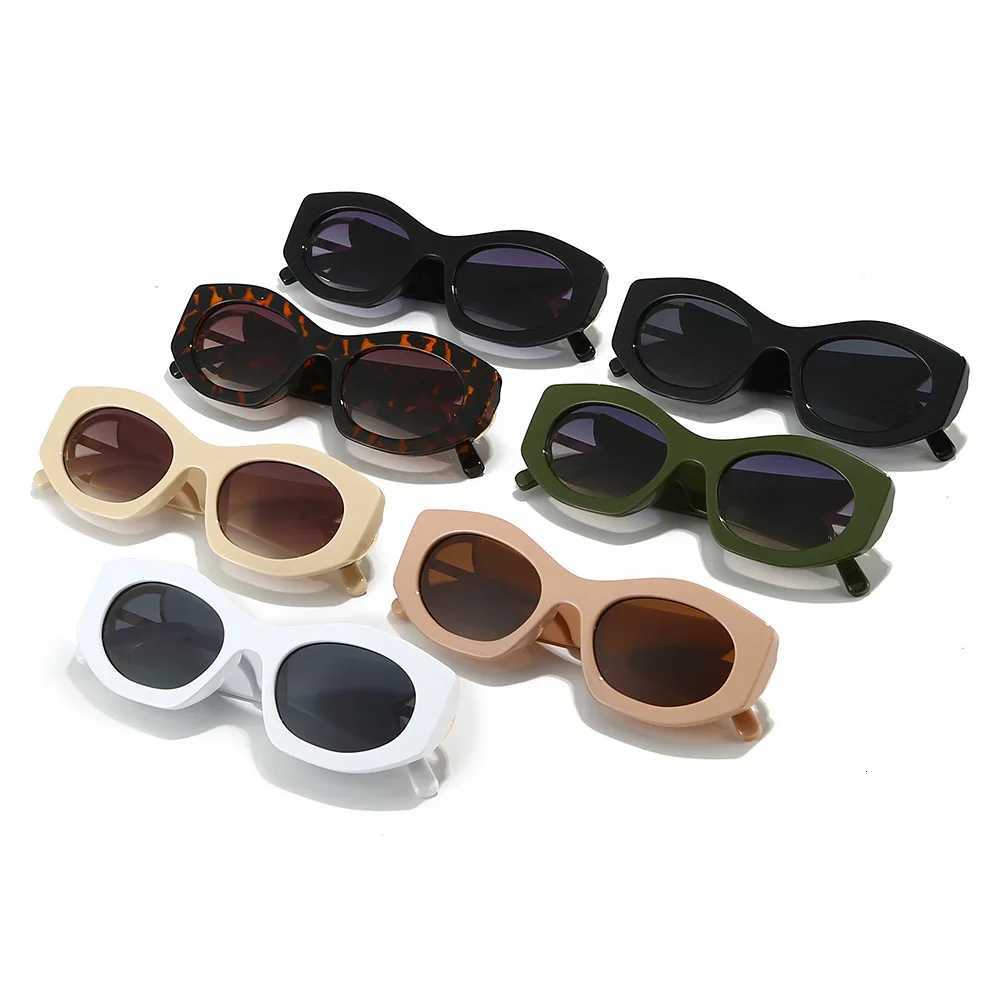Fashion Square Oval Sunes Wan Brand Designer Irregar Vintage Sun es Fem Travel Retro Wen SunesW251023