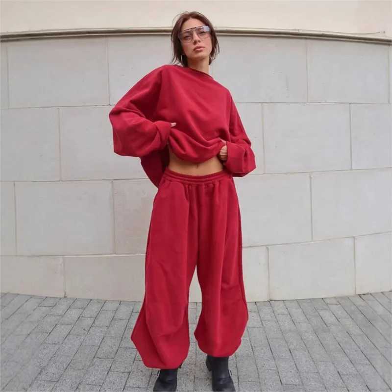 2025 Autumn Winter Fashion Sports Suit Fashionable Solid Color Loose Longsleeved Top And Casual Sports Trousers Twopiece SetT251022