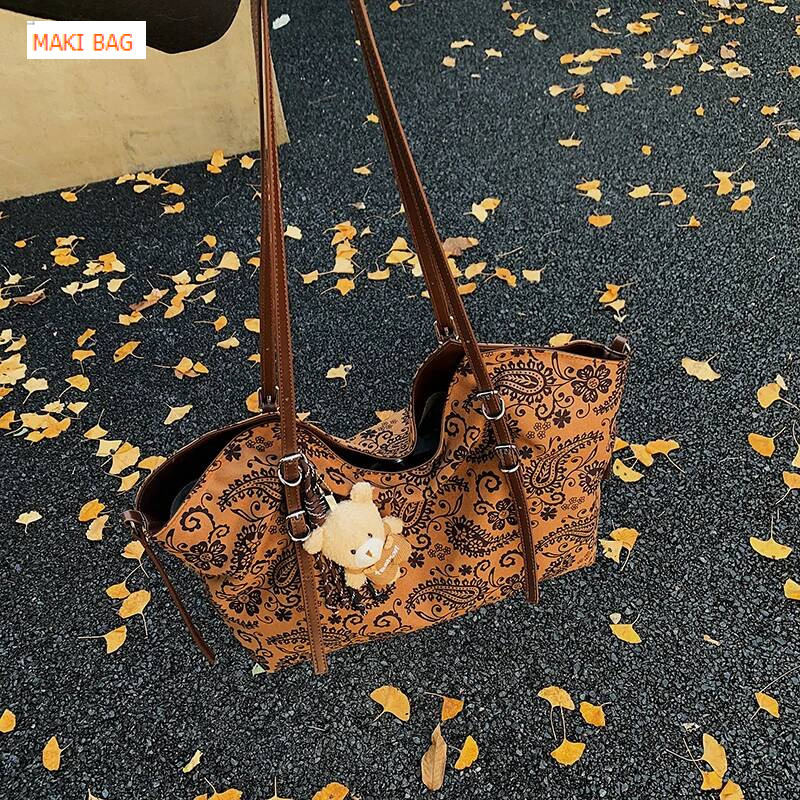 Retro suede design handbag for autumn and winter, large capacity, fashionable and elegant, luxurious armpit bag, women's shoulder bag, trendy des