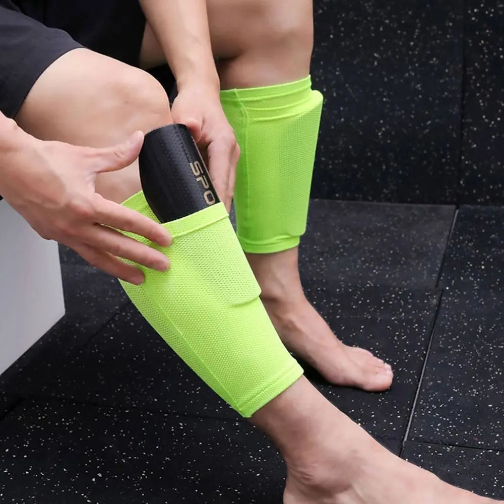 Soccer Shin Guards Football Protectors Pads Adult Kids Shinguards Light Sock Insert Board Boy Training Legging Protective Gear 251022