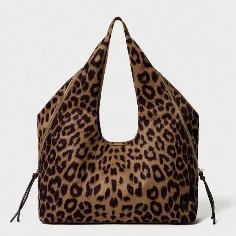 Womens Simple Fashion Casual Tote Bag Cow Print Shoulder Bag Spacious Designer SatchelLeopard Print Handbag for Everyday UseL251023