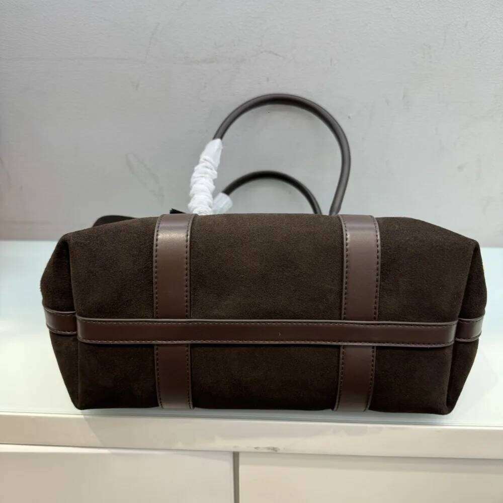 New Portable Small Tote High-quality Large-capacity Handbag Women's Commuter Child Mother Bag Casual and Versatile