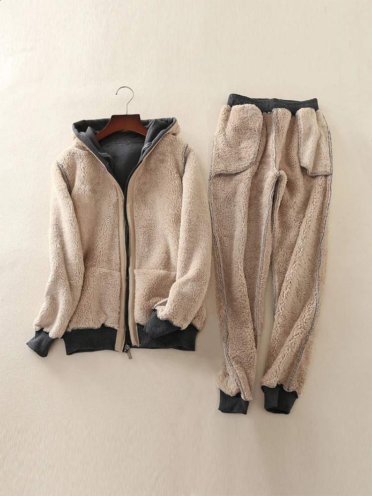 Womens Winter Warm Suit Tracksuit Women Long Sleeve Thicken Hooded Sweatshirts Cashmere Sports Suits Clothes 251022