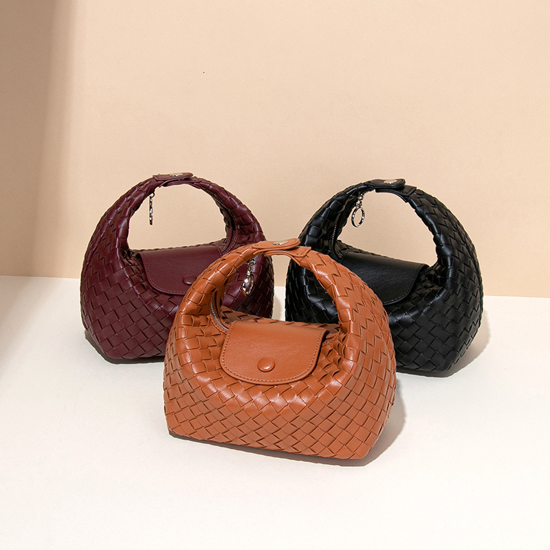 Luxury Brand Designer Bag Bag For Women Dragon Embroidered Bag 2025 Spring Summer New Woven Bag Single Shoulder Crossbody Handbag Crescent Bag Dumplin