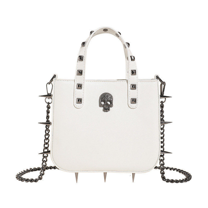 Luxury Brand Designer Bag Gothic Style Rivet Handbag For Women 2024 Winter New Motorcycle Style Skull And Crossbones Decor Crossbody Bag