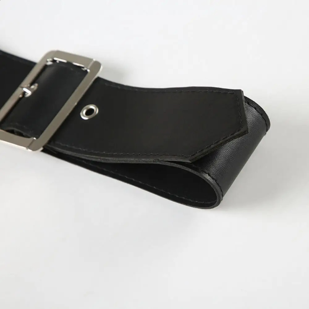 Women Fashion Trendy Faux Fur Splicing Belts Gyaru Y2K Plush Waist Belt Chic Mini Bag Belt for Club Party 251013