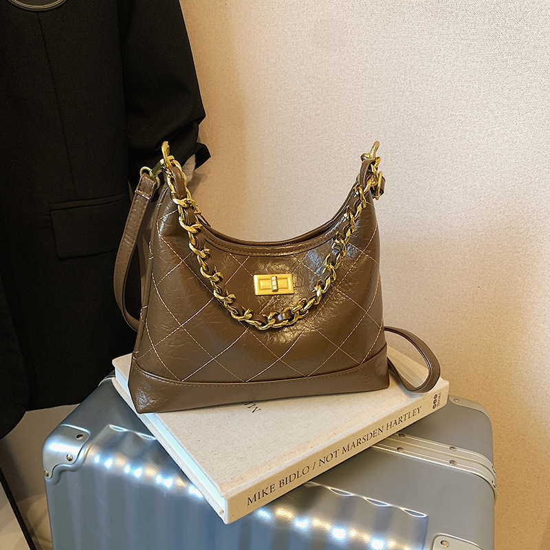 Luxury Brand Designer Bag High-End Oil Leather Small Bag 2025 New Quilted Embroidery Versatile Crossbody Bag Women's Shoulder Underarm Bag