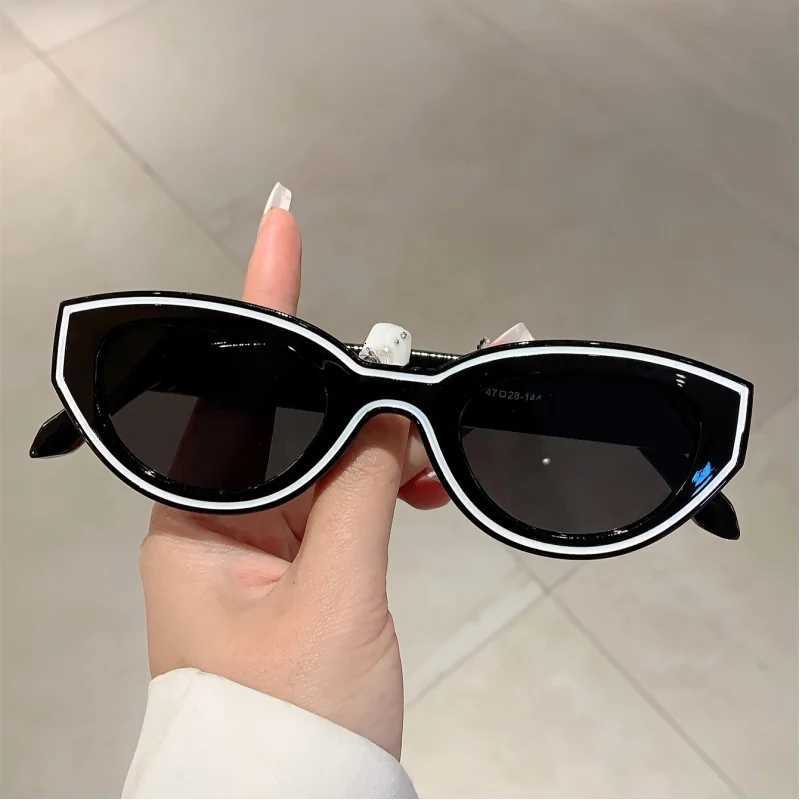 Retro WenS CatEye Fashion Sunes with Tren Line Decorations Stylish MenS Decorative Eyewear for OutdoorW251023