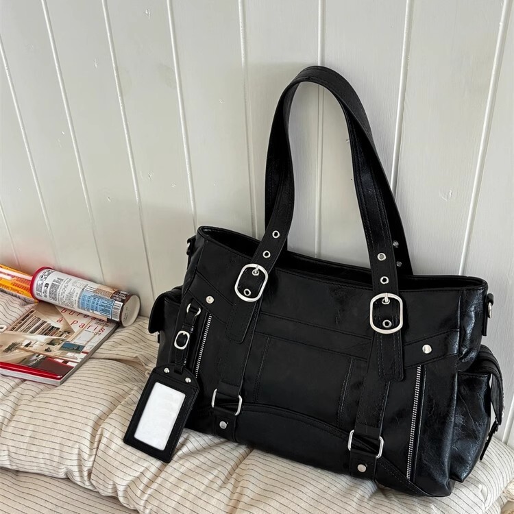 Luxury Brand Designer Bag Sweet Cool Style Large Capacity Tote Bag 2025 New Trendy Personality Versatile Handbag Uniform Bag Simple Y2k Shoulder Bag