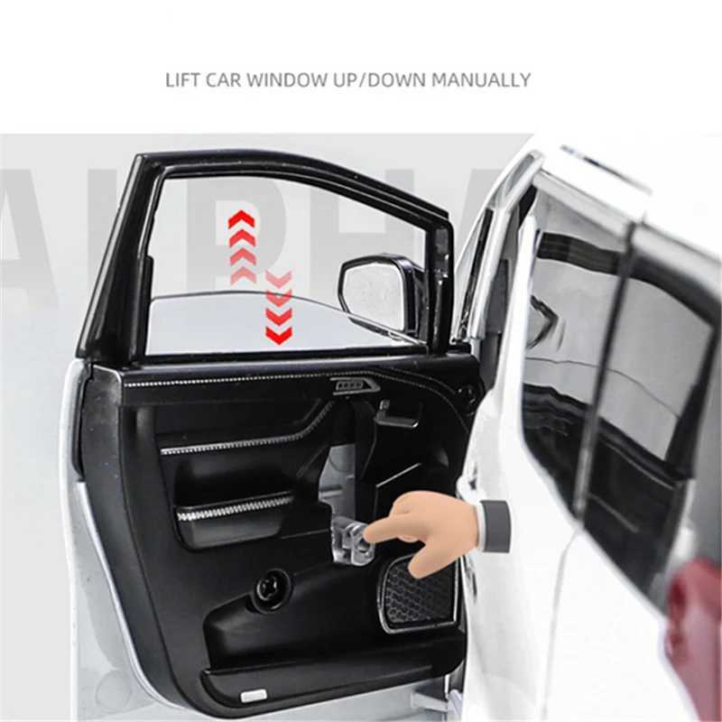 New 118 Toyota Alphard MPV Alloy Car Model Diecast Metal Toy Commercial Vehicles Car Model Simulation Sound and Light Kids GiftT251023