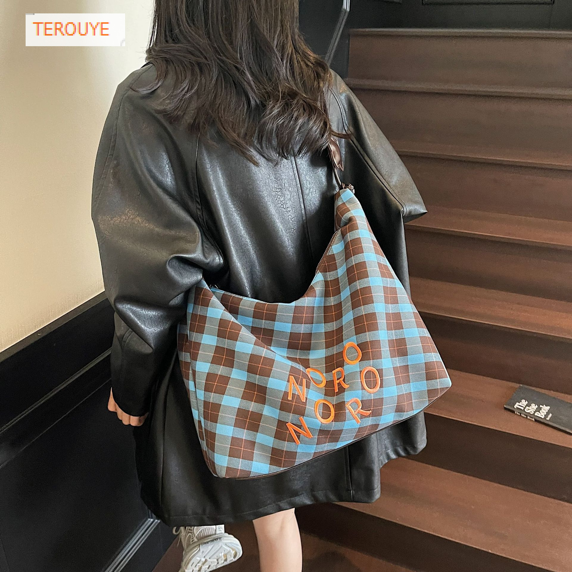 Korean style large capacity lazy style canvas bag winter new letter handbag fashion trend women's shoulder bag luxury designer bag