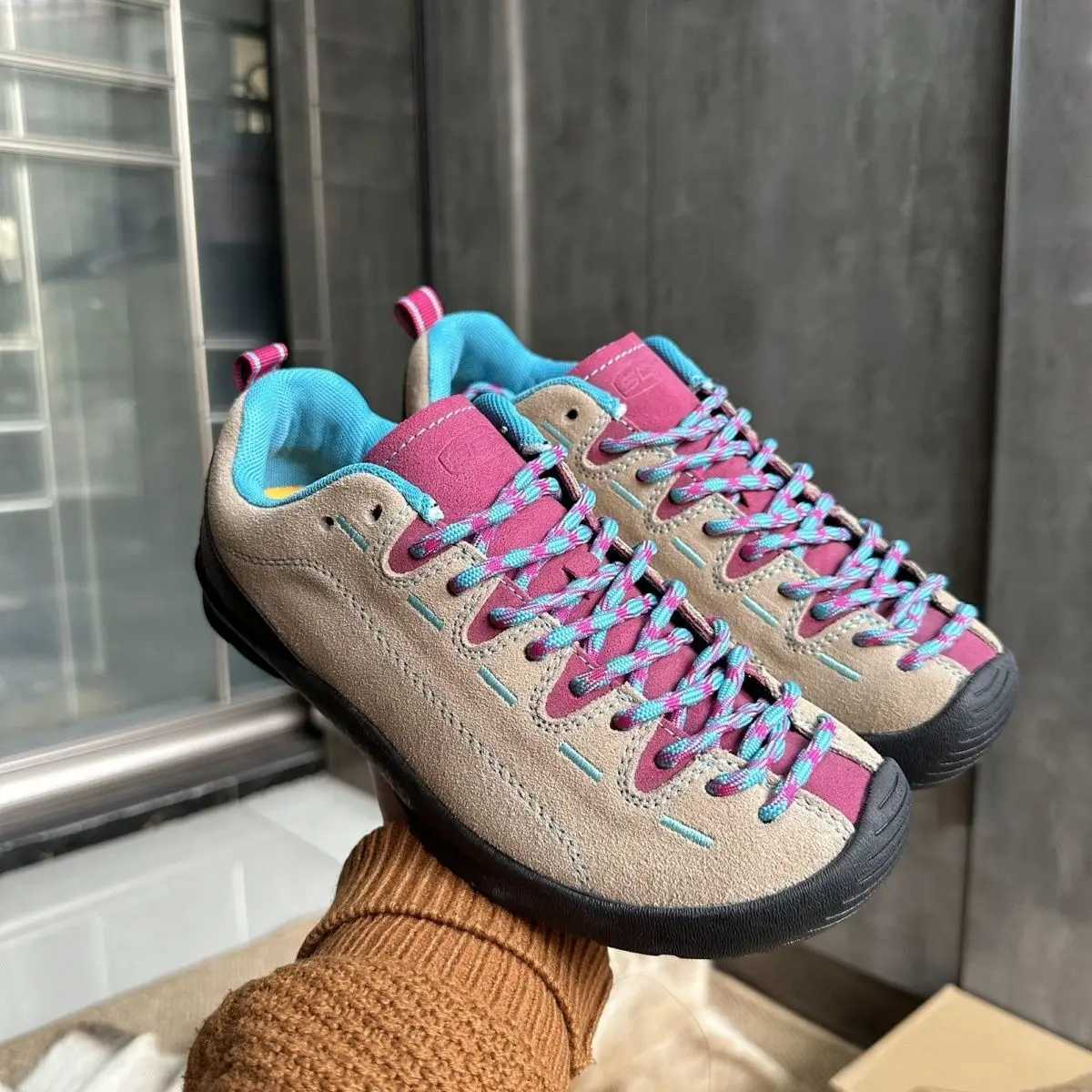 Rock Climbing Shoes Outdoor Mens Climbing Shoes New Professional Indoor Outdoor Climbing Shoes Nonslip Breathable J251023