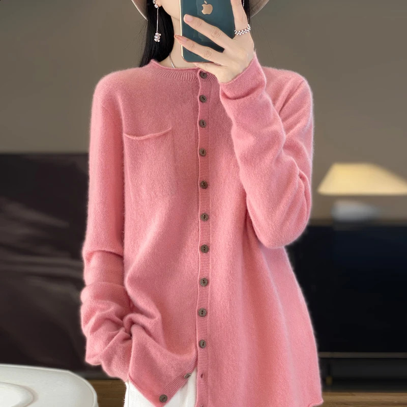 100 Merino Wool Womens Sweater Cardigan Fashion Crewneck High Quality Crimped Knit Pure Color Pocket Loose 251022