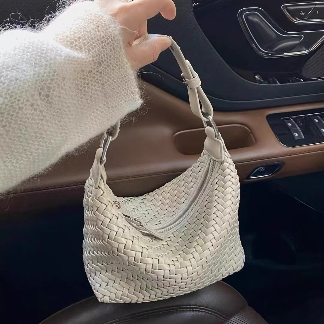 Luxury Brand Designer Bag Niche Woven Handbag For Women 2025 New Versatile Casual Handheld Crossbody Bag With High-End Feel Single Shoulder Bag