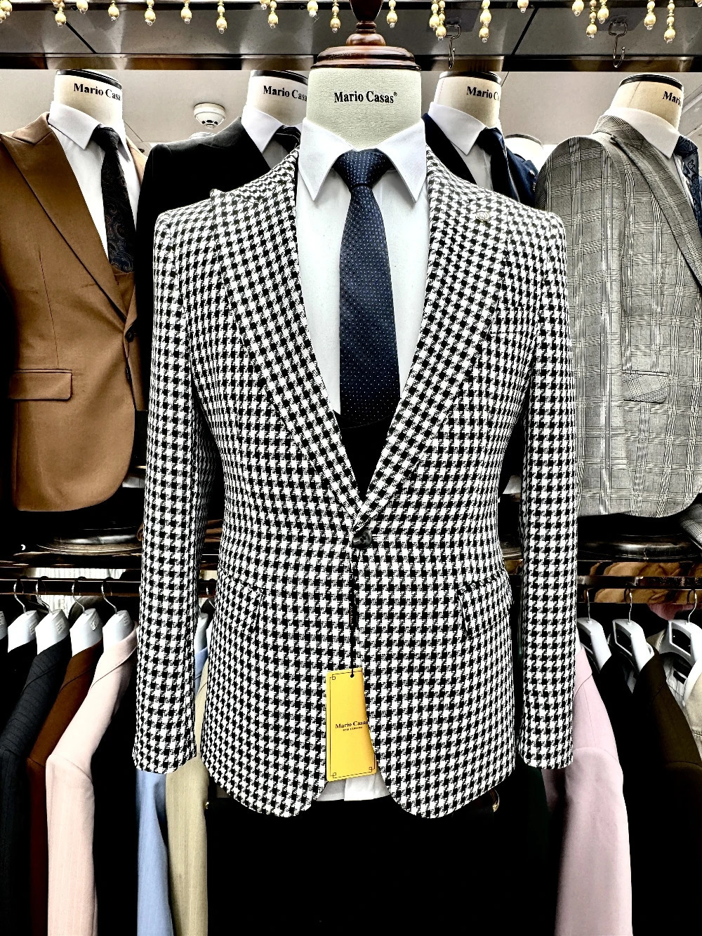 On Sale Office 3pieces Mens Suit Patterned Handsome Jacket Pants Vest Groom Wear Four Seasons Stylish Single Breasted Set 251023