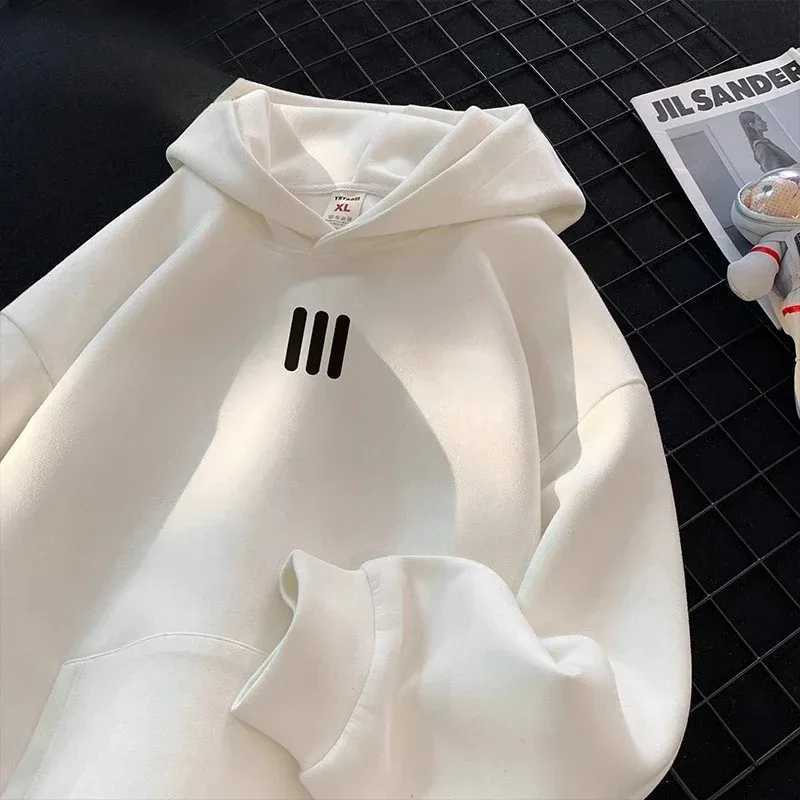 2025Classic style mens hoodies for autumn and winter casual mens hoodies fashionable and comfortable topsT251023