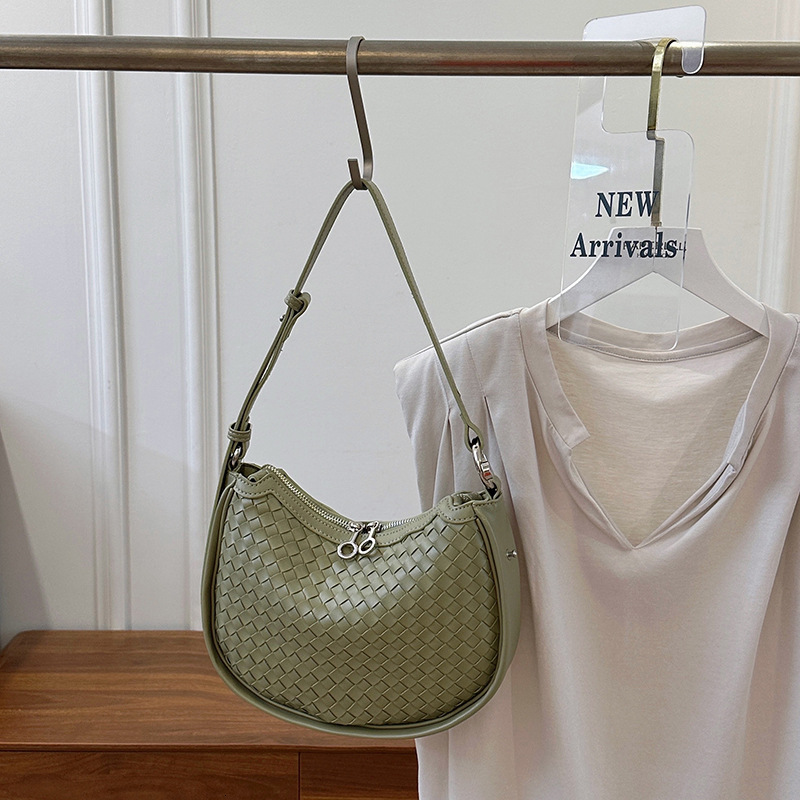 Luxury Brand Designer Bag 2025 New Niche Handwoven Crescent Handbag Textured Single Shoulder Underarm Bag Fashion Commuter Crossbody Bag