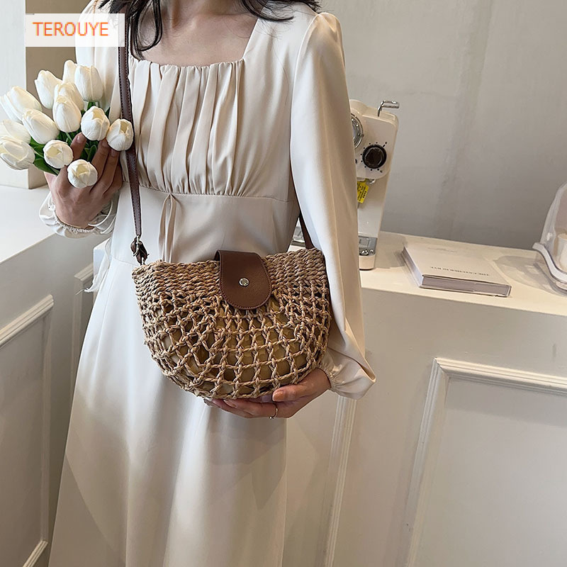 Korean style niche woven design handbag autumn and winter new fashion hollow semi-circular woven bag casual women's shoulder bag versatile design