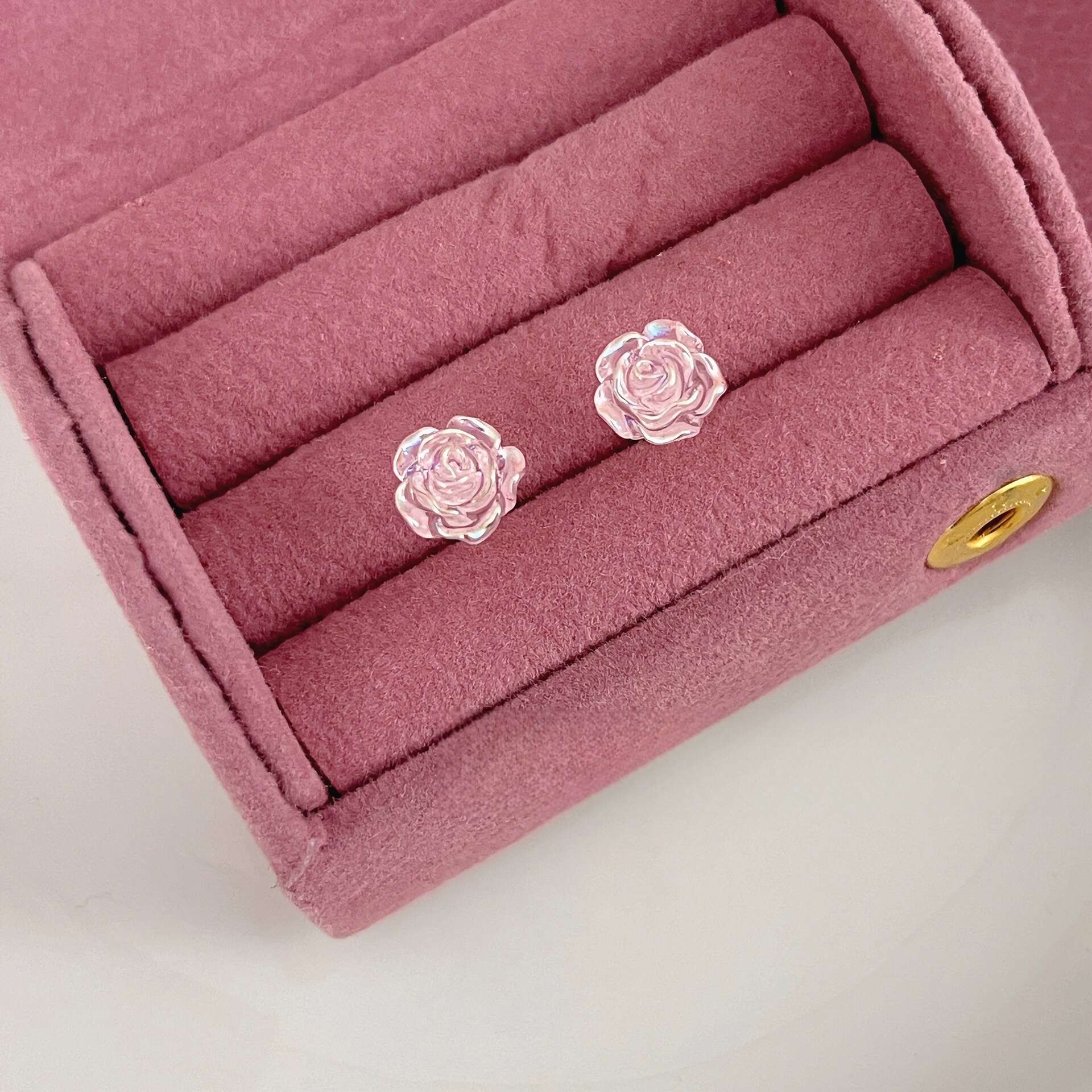 Luxury earrings Diamond studded flower earrings velvet bow earrings white rose pearl earrings popular accessories Designer earrings gold earrings
