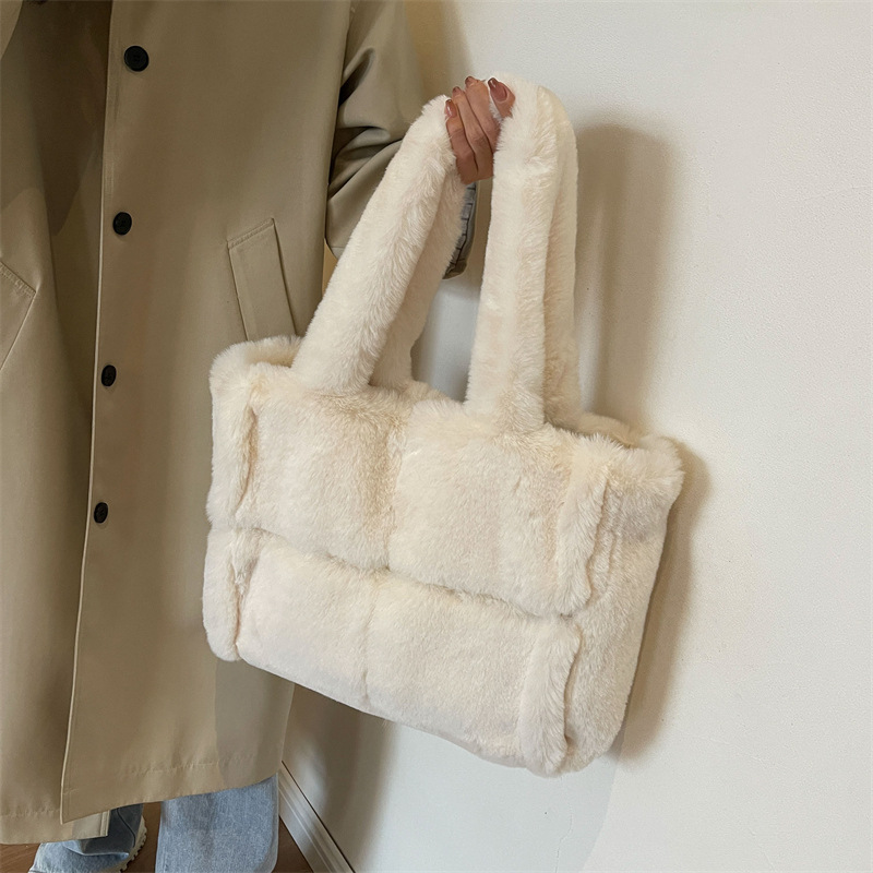 2025 NEW Plush handbag for women high-end sense commuting tote bag stylish and versatile single-shoulder women's bag large-capacity hand-held flu