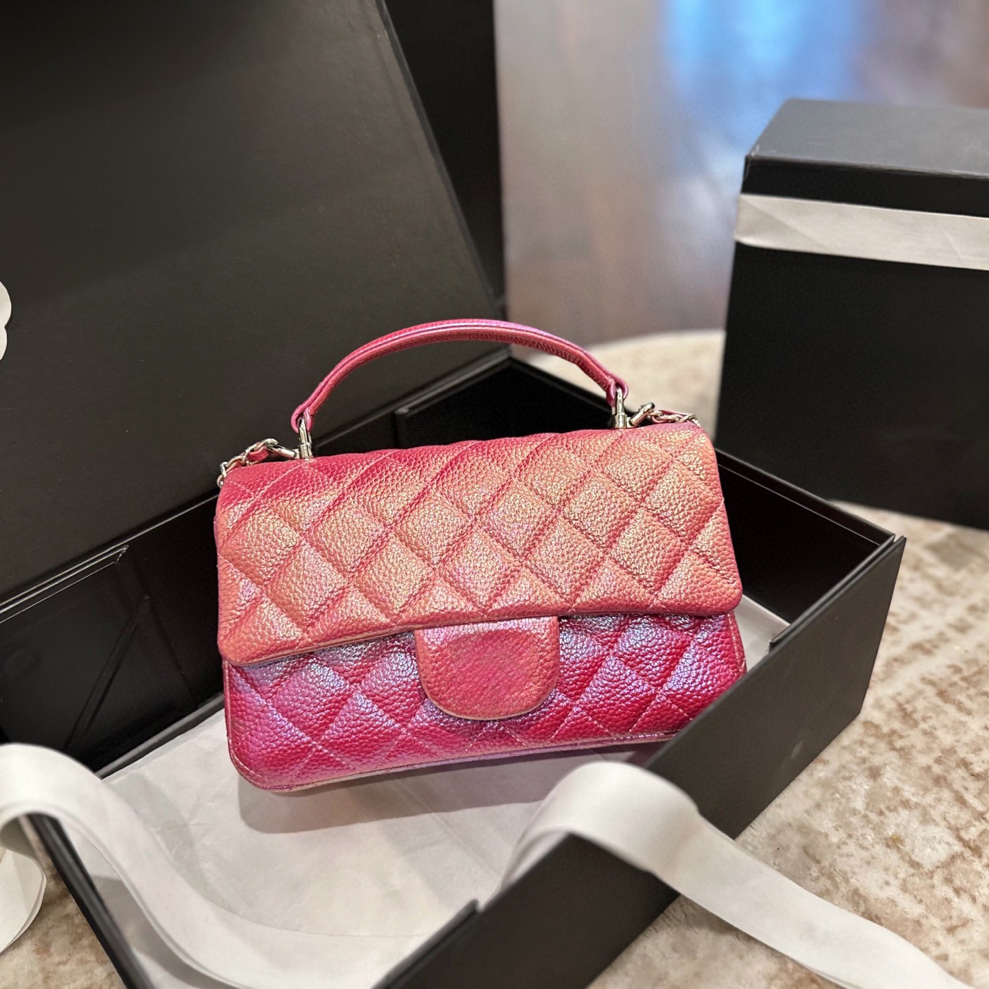 Luxury Designer bag Women Shimmer Colorful Woc Shoulder Bag with Top handle Diamond Check Silver Hardware Crossbody Handbag Turn Lock Quilted 20x13cm