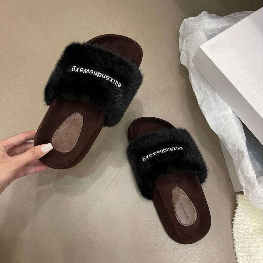 French Style 2025 New Autumn Winter Women's Thick-Soled Elegant Leopard Print Furry Slippers Outdoor Wear Versatile Comfortable Trendy