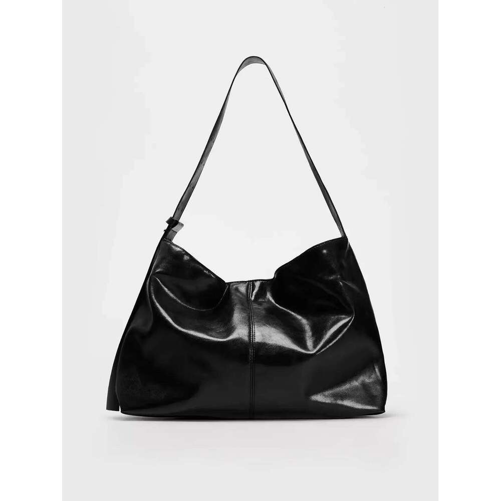 New Black Large Capacity Commuter Leisure Single Shoulder Soft Leather Diagonal Cross Tote Bag For Autumn And Winter