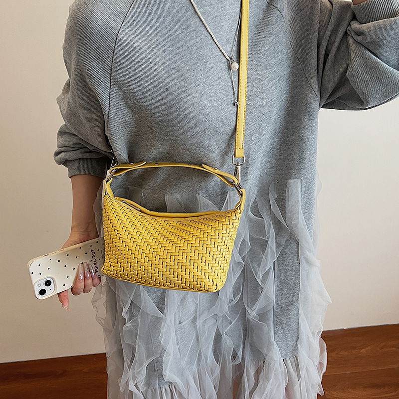 Luxury Brand Designer Bag 2025 New Fashion Woven Bag Handbag Large Capacity Underarm Bag Stylish Shoulder Bag Casual Crossbody Bag