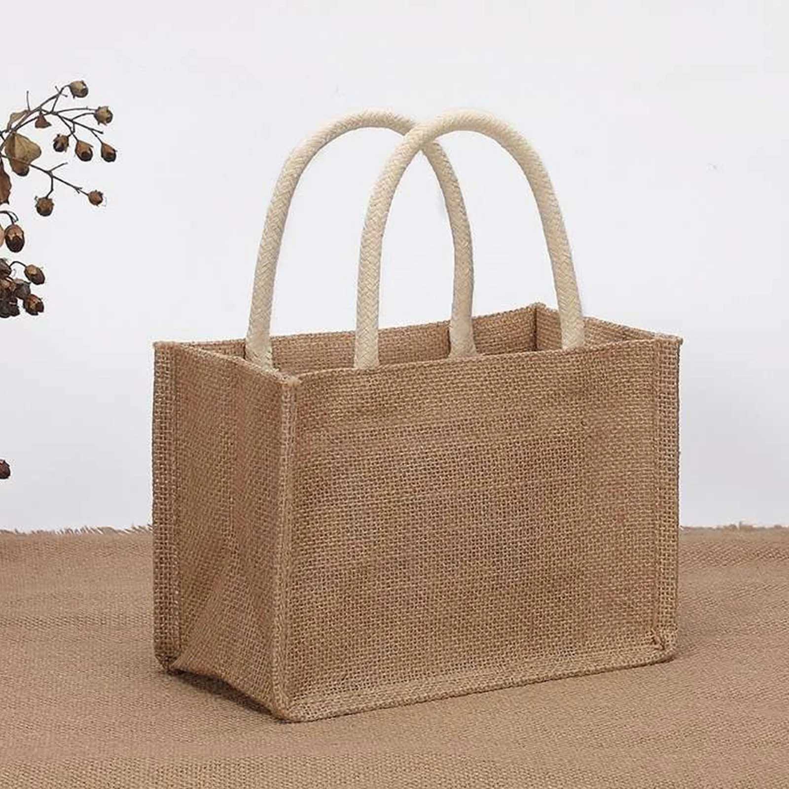 Burlap Tote Bags Blank Jute Beach Shopping Handbag Vintage Reusable Gift Bags with Handle for Grocery Crafts Birthday PartiesL251023