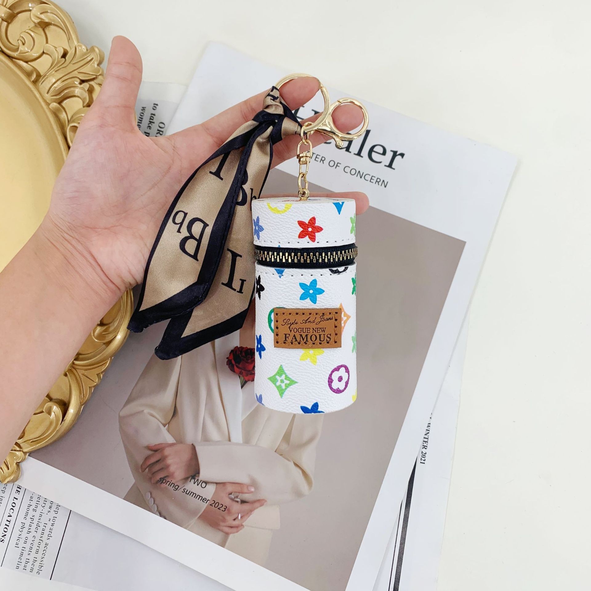 Light Luxury Bucket Mini Bag (New Hit) Versatile Viral Keychain Bag Charm Lipstick Holder Wholesale