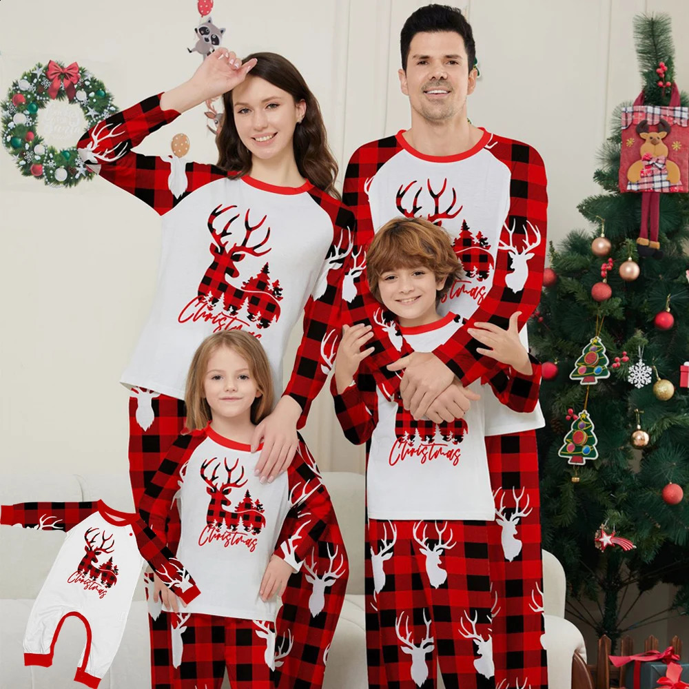 Christmas Family Matching Outfits Pajamas Clothing Sets Cartoon Print Mother Kid baby Xmas Family Look Sleepwear Pyjamas 251023