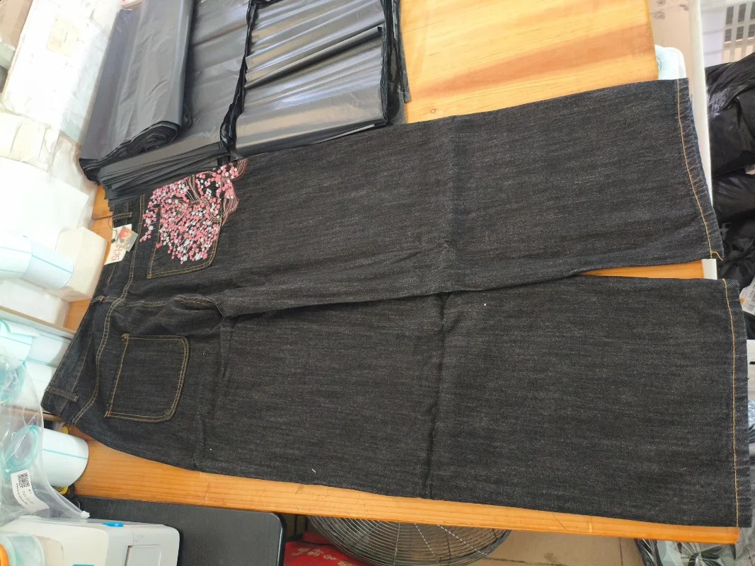 European American Trend Derschutze Jeans Casual Long Pants Plum Blossom Embroidery Denim Trousers Loose Wideleg Men 251018