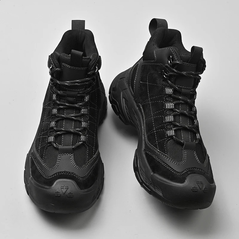 Outdoor Men High Top Shoes AntiSlip Sports Ankle Boots Leisure Mountain Climbing Mens Footwear NonSlip Male Motorcycle Boots 251021